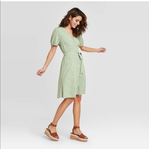 Universal Thread Mint Green Floral Midi 